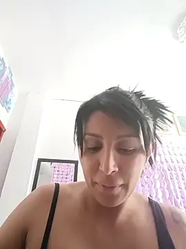 Snapshot of tiffani__love chatting on September 10, 2025, 5:46 pm tiffani love online show from September 10, 2025, 5:46 pm