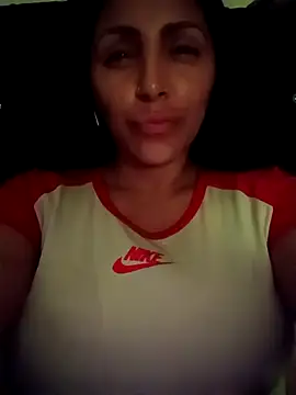 Snapshot of tiffani__love chatting on September 18, 2025, 2:13 am tiffani love online show from September 18, 2025, 2:13 am