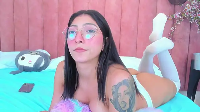 MarianaBranzz online show from January 13, 2025, 3:58 pm