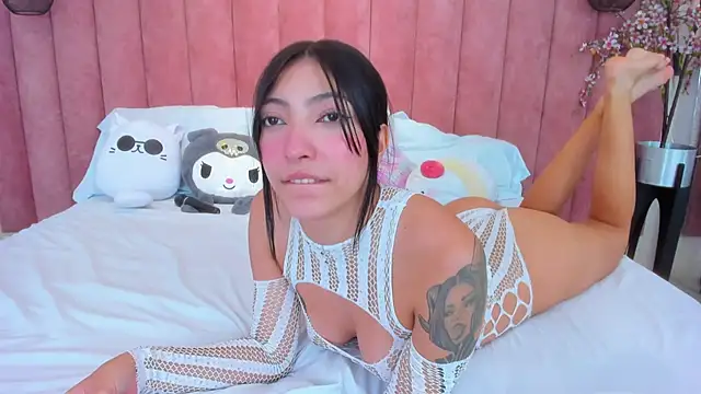 MarianaBranzz online show from January 21, 2025, 4:16 pm