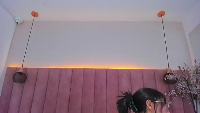 MarianaBranzz online show from January 25, 2025, 2:47 pm