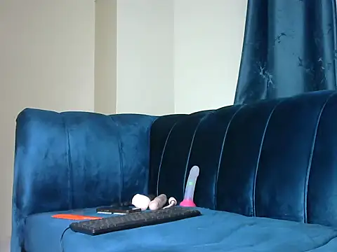 Snapshot of Petite_lexii chatting on September 26, 2025, 3:54 am Petite lexii online show from September 26, 2025, 3:54 am