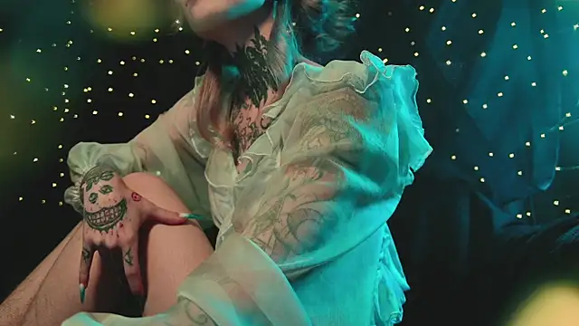 Snapshot of Littlespacemouse chatting on October 29, 2025, 5:31 am Littlespacemouse online show from October 29, 2025, 5:31 am