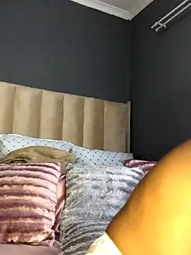 Snapshot of Nicole_Liam_ chatting on October 19, 2025, 1:34 pm Nicole Liam online show from October 19, 2025, 1:34 pm