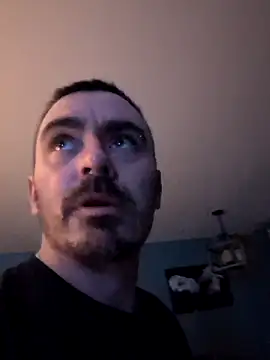 Snapshot of jonnyjenner chatting on November 15, 2025, 2:42 am jonnyjenner online show from November 15, 2025, 2:42 am