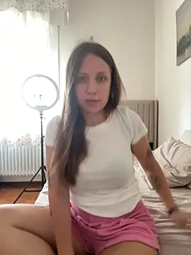 Sashabunny online show from August 6, 2026, 9:33 am