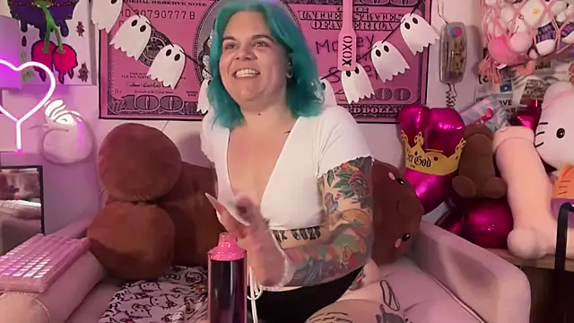 CherryBombBomb online show from October 5, 2025, 5:17 am