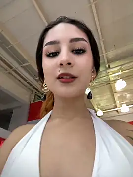 Mon Cherry online show from November 11, 2025, 1:05 am