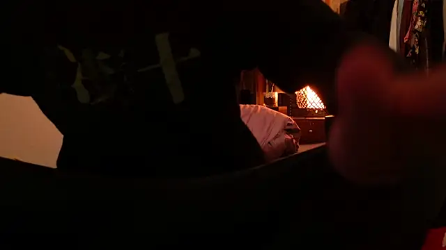 Snapshot of Ashinaga_oj chatting on December 5, 2024, 7:49 am Ashinaga oj online show from December 5, 2024, 7:49 am