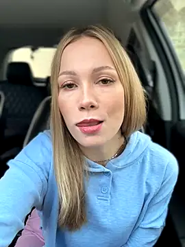 Snapshot of LavenderHot chatting on October 12, 2025, 2:21 am LavenderHot online show from October 12, 2025, 2:21 am