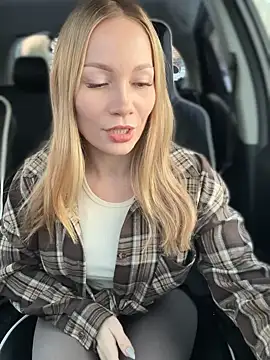 LavenderHot online show from November 17, 2025, 2:17 am