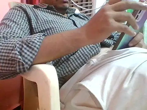 naughtymike0007 online show from November 14, 2025, 4:17 pm