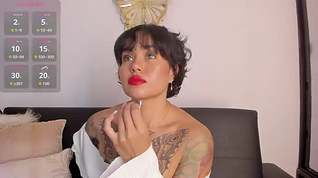 Snapshot of Miiel_rosa chatting on November 13, 2025, 10:14 am Miiel rosa online show from November 13, 2025, 10:14 am