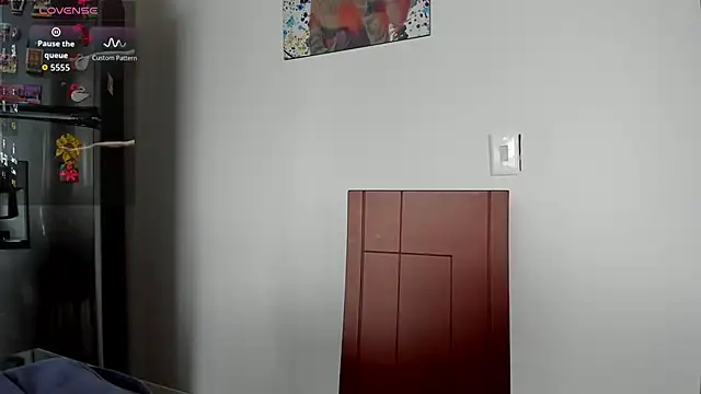 Simply Zoe   online show from December 5, 2025, 5:09 pm