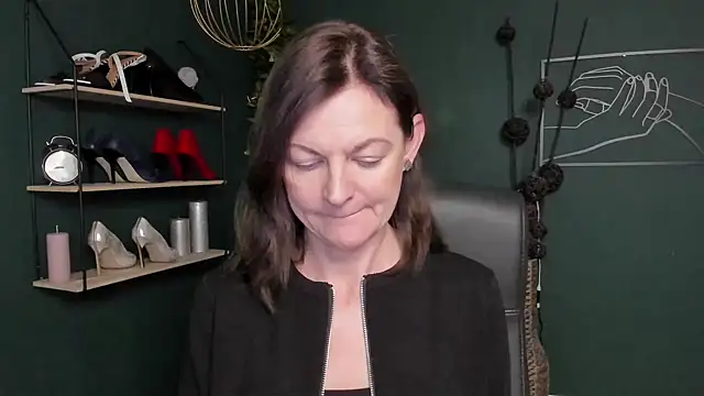 VivianWILD online show from September 30, 2025, 6:40 am