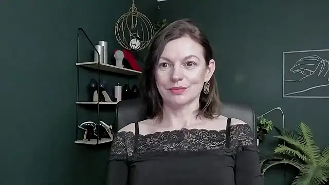 VivianWILD online show from April 20, 2026, 6:05 am