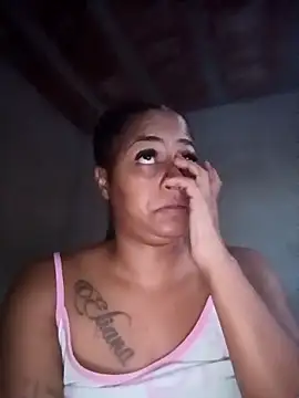 Snapshot of Giselabrunette25 chatting on September 24, 2025, 10:40 am Giselabrunette25 online show from September 24, 2025, 10:40 am