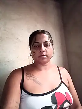 Snapshot of Giselabrunette25 chatting on October 17, 2025, 10:45 pm Giselabrunette25 online show from October 17, 2025, 10:45 pm