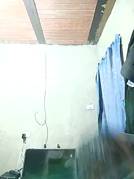 Snapshot of Giselabrunette25 chatting on October 23, 2025, 5:40 am Giselabrunette25 online show from October 23, 2025, 5:40 am