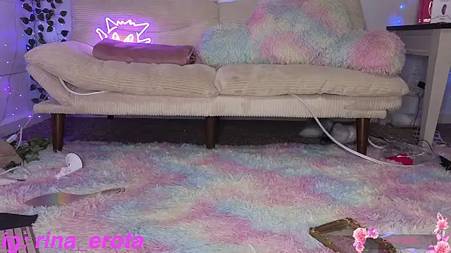 yummyrina online show from February 9, 2026, 2:21 pm