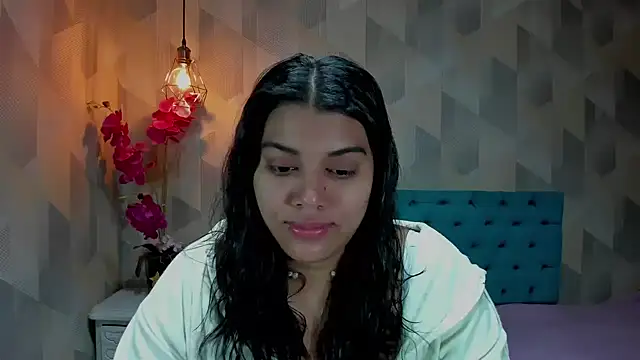 LindaBreeS online show from January 12, 2026, 3:06 pm