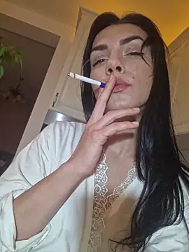 JolieLizz online show from October 28, 2025, 3:47 pm