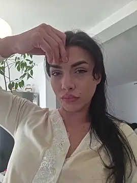 JolieLizz online show from October 29, 2025, 1:02 pm