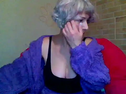 Snapshot of Lorie_Carrie chatting on December 28, 2024, 3:26 pm Lorie Carrie online show from December 28, 2024, 3:26 pm
