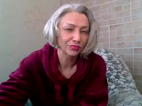 Lorie Carrie online show from January 9, 2026, 11:13 am