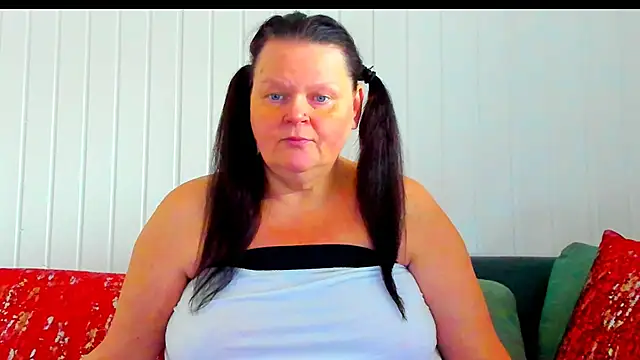 MilanaBiegert online show from January 13, 2026, 10:31 am