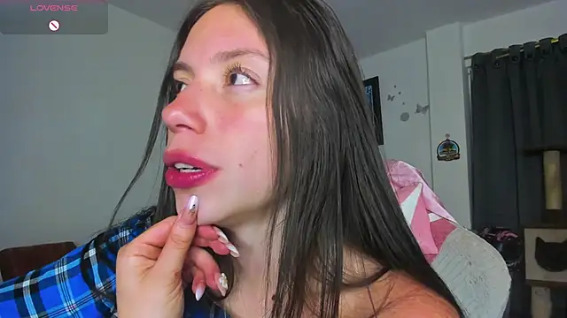 Snapshot of katty_snow chatting on May 7, 2026, 11:43 pm katty snow online show from May 7, 2026, 11:43 pm