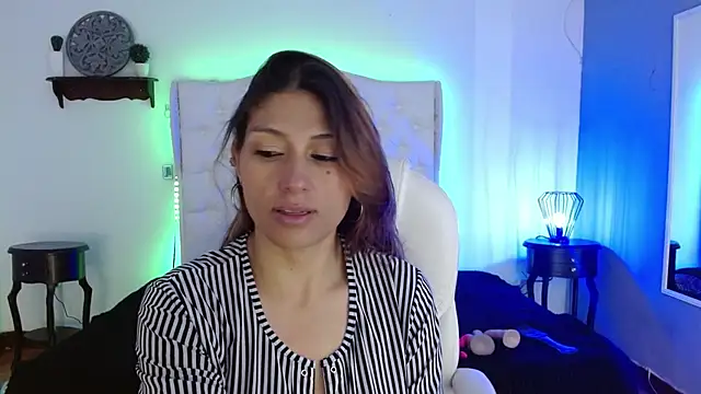 Snapshot of elena_detroya chatting on December 23, 2024, 12:19 pm elena detroya online show from December 23, 2024, 12:19 pm