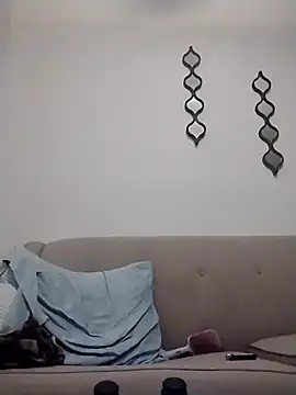 lolabun247 online show from January 2, 2025, 10:26 am