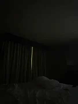 lolabun247 online show from March 12, 2025, 9:44 am