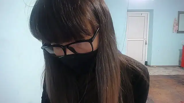 elllaaxx online show from November 4, 2025, 3:38 am