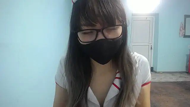 elllaaxx online show from November 9, 2025, 4:55 am