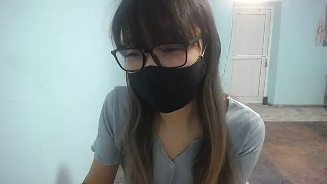 elllaaxx online show from December 3, 2025, 4:31 am