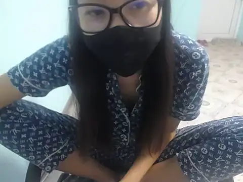 elllaaxx online show from July 6, 2026, 3:58 am