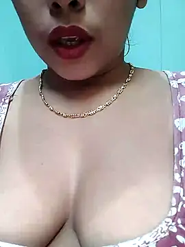 Snapshot of sexyindi_couple chatting on December 8, 2024, 5:01 pm sexyindi couple online show from December 8, 2024, 5:01 pm