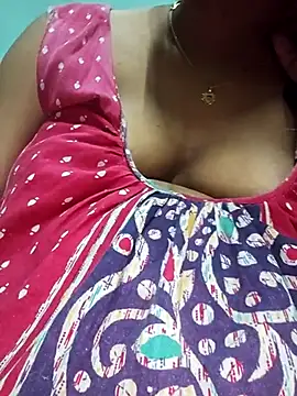 sexyindi couple online show from February 1, 2026, 2:37 pm