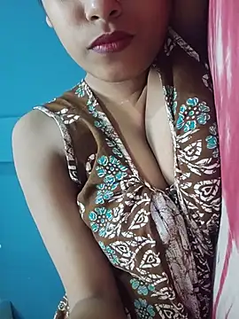sexyindi couple online show from June 2, 2026, 7:32 am