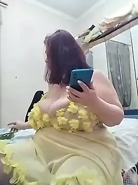 Lucia8600 online show from November 18, 2025, 6:18 am