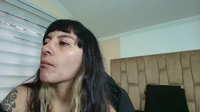 Naughty Kittenm online show from September 29, 2025, 11:37 am