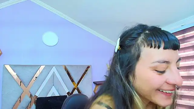 Naughty Kittenm online show from October 4, 2025, 12:03 pm