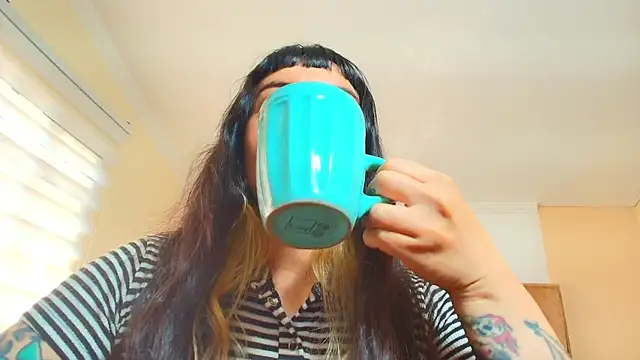 Naughty Kittenm online show from December 3, 2025, 3:54 pm