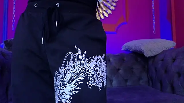 Julieta Russell online show from April 18, 2026, 12:20 pm