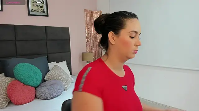 Snapshot of MadisonJenner chatting on February 13, 2026, 12:12 pm MadisonJenner online show from February 13, 2026, 12:12 pm