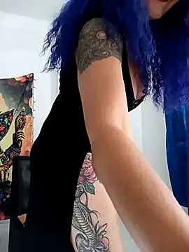 freyadevil333 online show from February 24, 2025, 1:53 pm