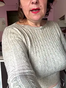 Sunbelxx online show from November 12, 2025, 9:42 am