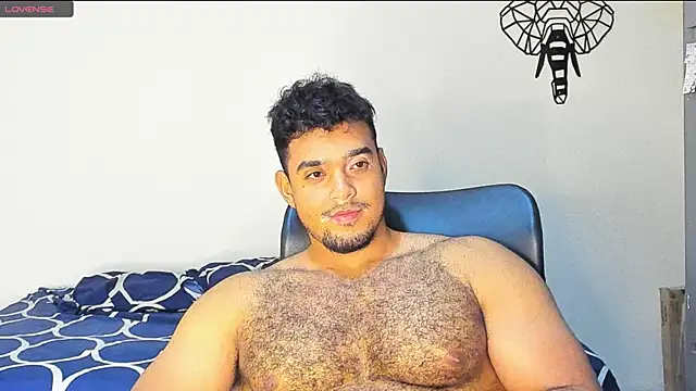 Big furry bear13 online show from December 19, 2024, 5:18 am